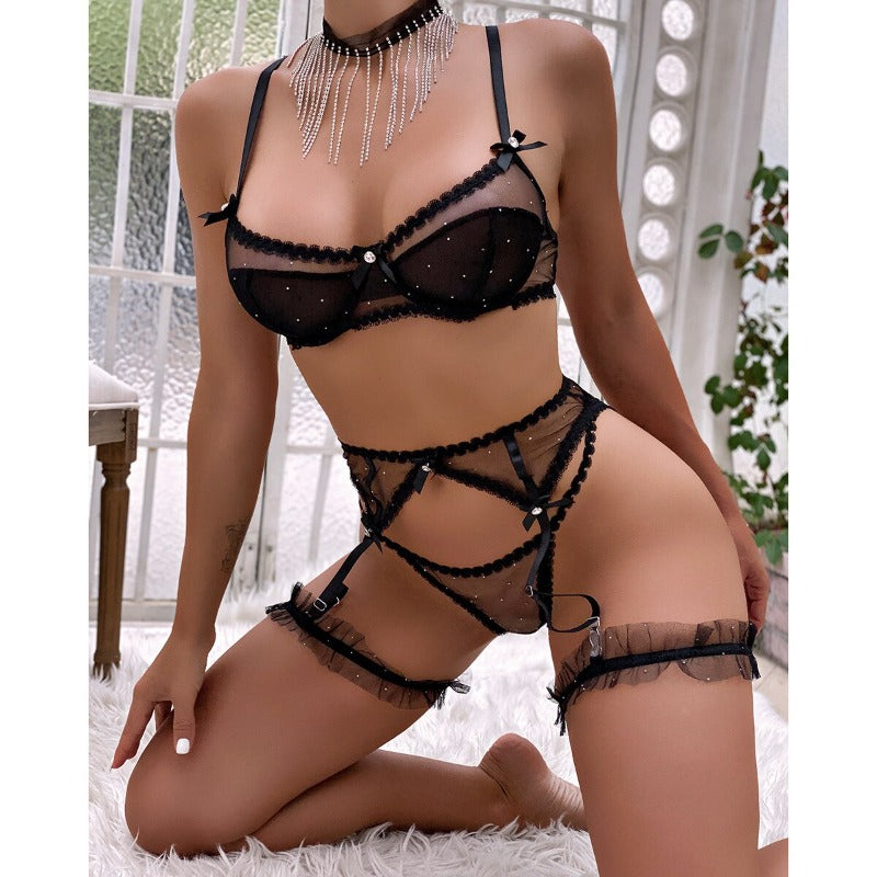 AMAIA-  Glam lingerie set with a tassel necklace